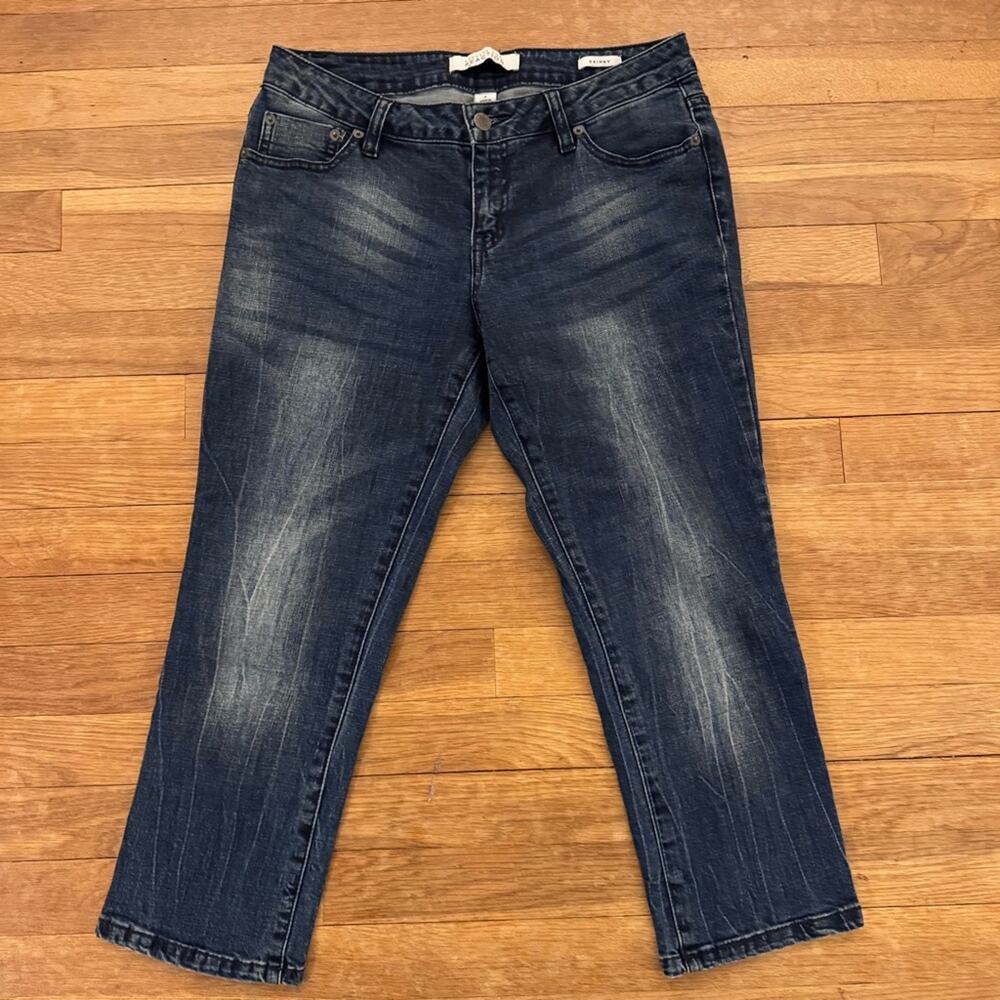Kenneth Cole Reaction Women's Dark Wash Cropped Skinny Jeans - Size 4
 b89